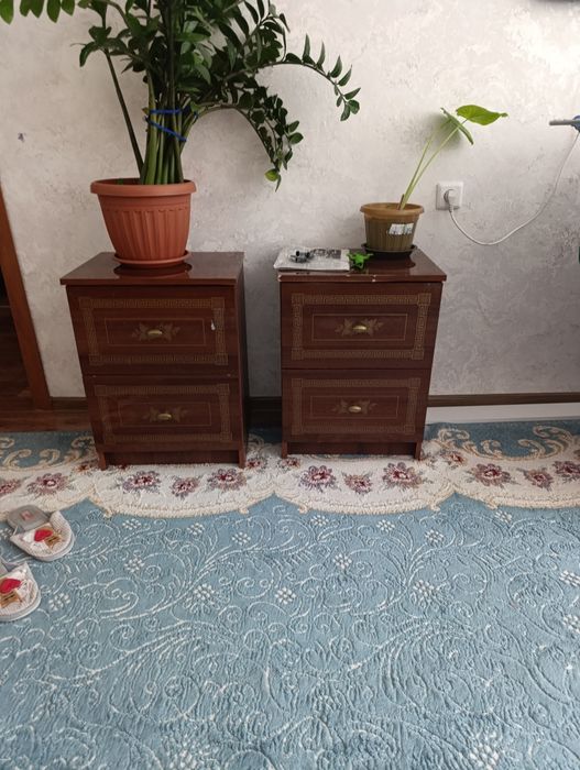 Продам тумбочки прикроватные