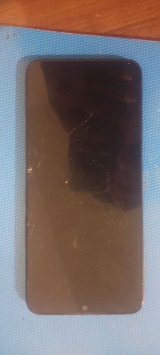 Infinix hot 12 karobka bor