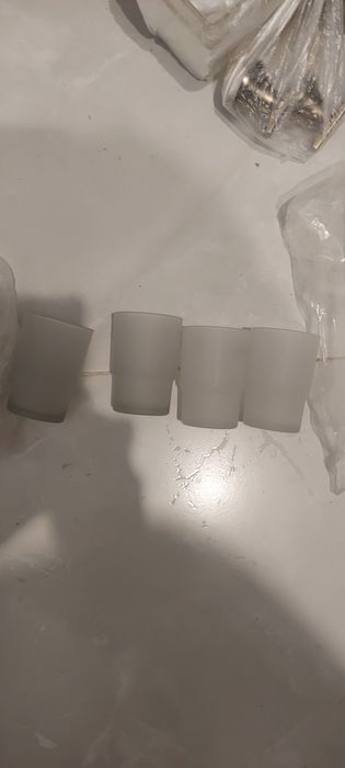 Продам стаканы для набора в ванную