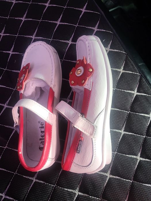 Сандали на девочку 33р