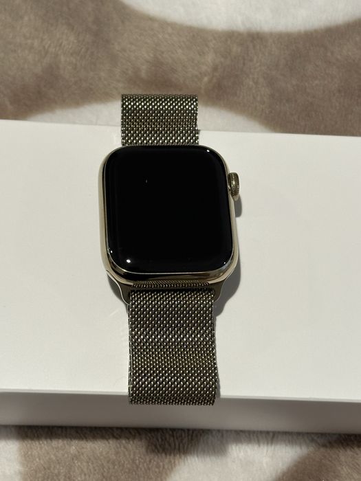 Apple Watch Series 8 Gold Stainless Steel 41mm (GPS + Cellular)
