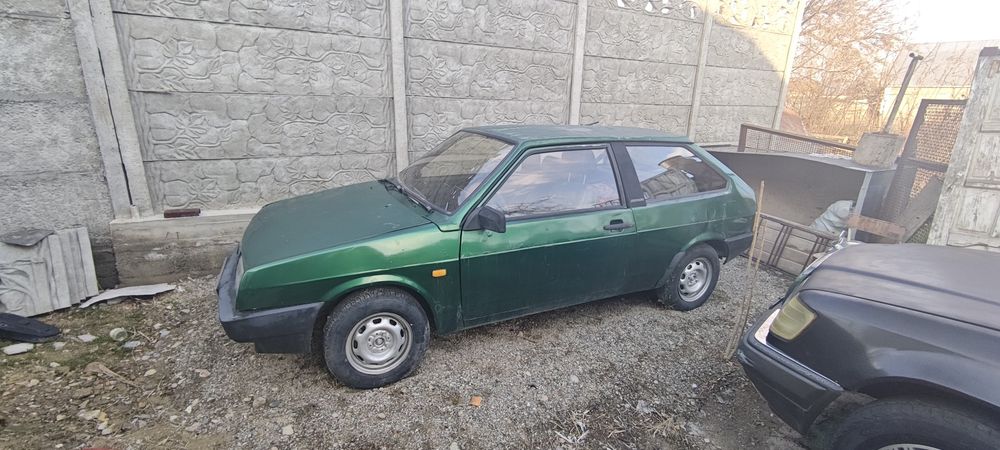 Машина ВАЗ 2108 .