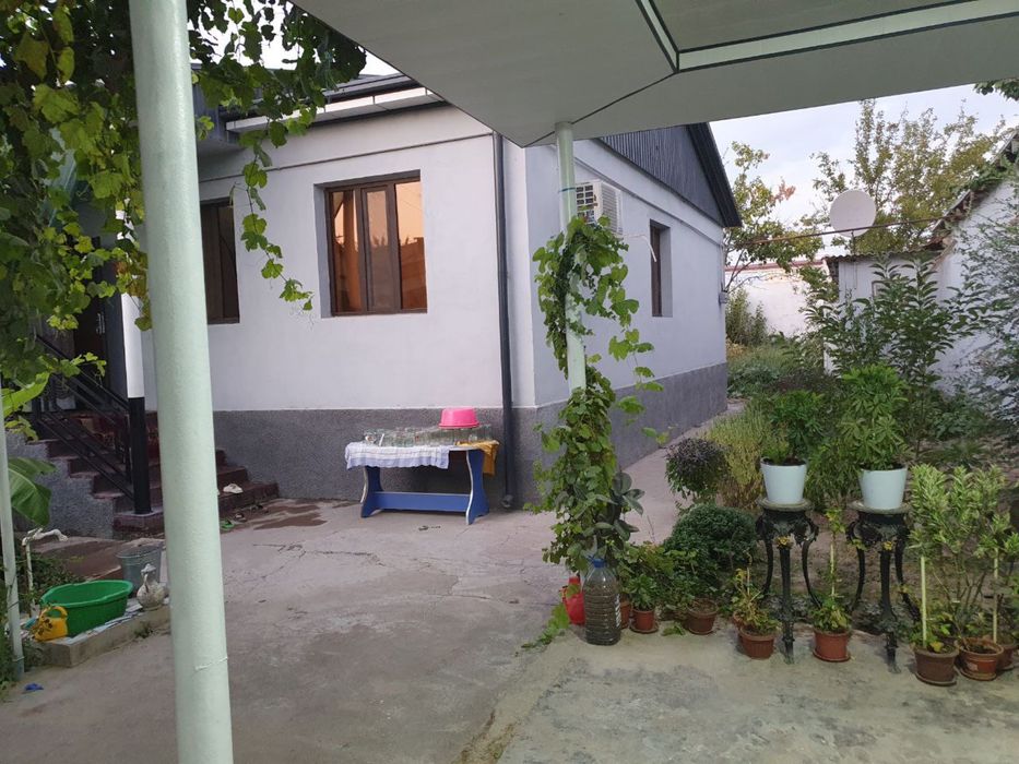 2 mavzeda 8.5 sotix hovli uy