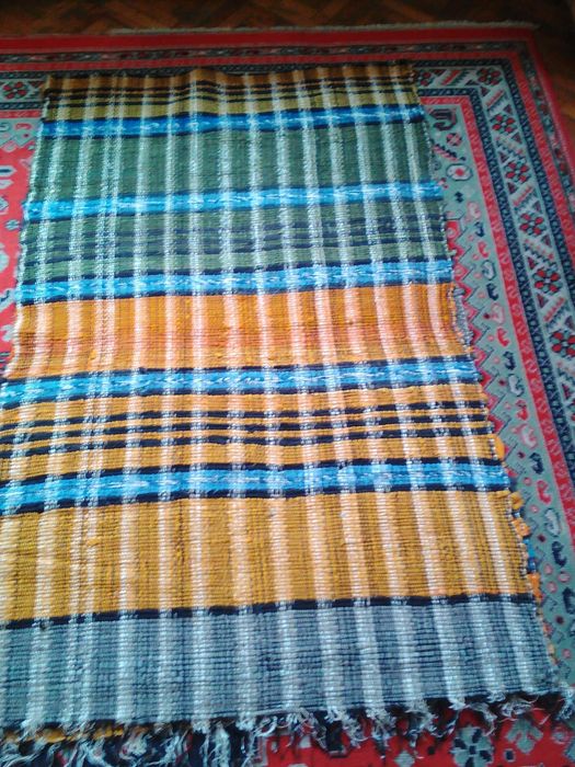 продавам различни видове черги, ръчно тъкани