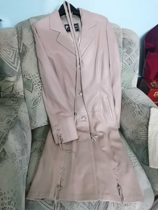 Haina dama, crem, piele naturala, lunga, marimea M,