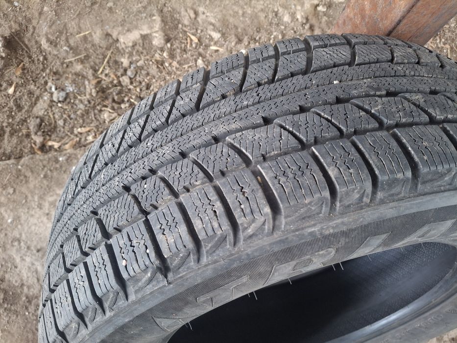 Шина triangle зимние