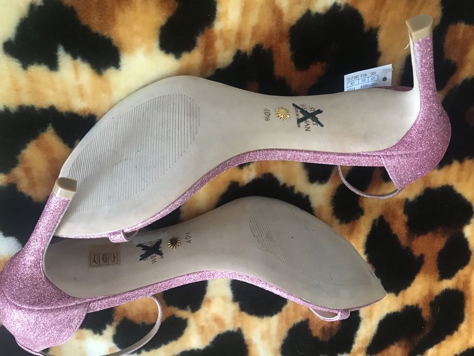 Официални сандали на ток