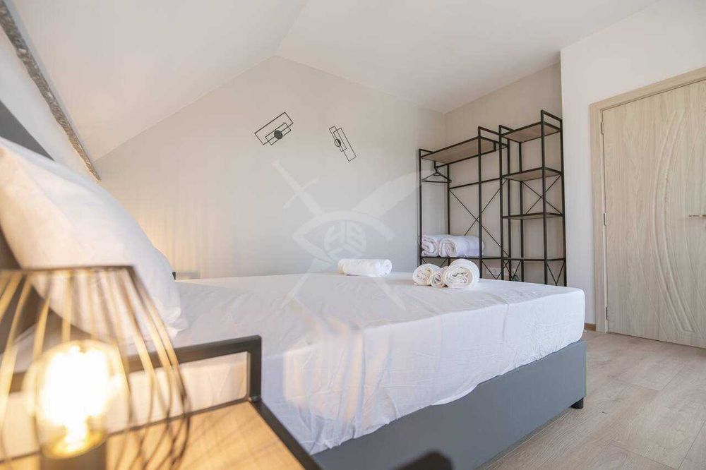 Дава се под наем Тристаен апартамент в Пловдив, Център - 140 кв.м за 1146.99 € - Снимка #4