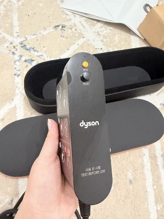 Dyson Airstrait с чехлом без гравировки имени