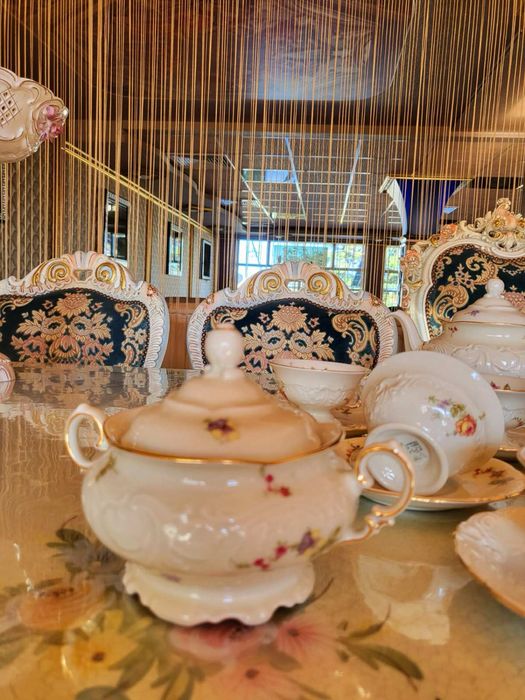 Изключително красив сервиз за кафе