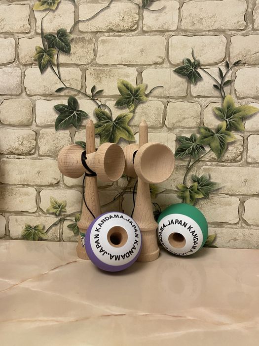 Kendama Japan cu bila mata su grip