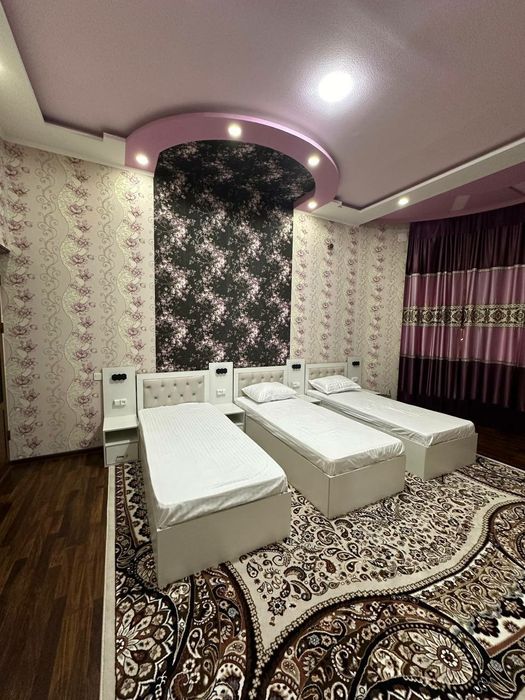 Продается 2 этажни шикарний евро ремонтом дом земля сентр городе