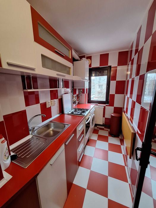 Inchiriez apartament 2 camere zona Viziru 1