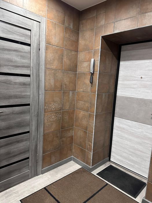 Сдам 1,5 Евролюкс Площадь РЕСПУБЛИКИ