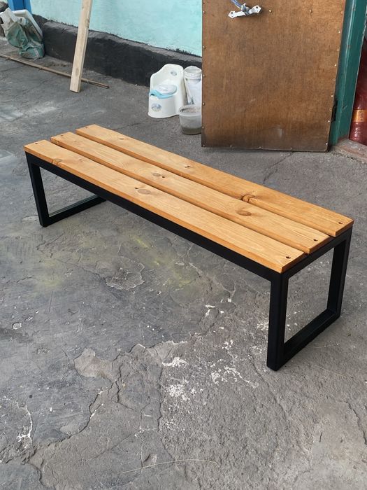 скамейки без спинок и со спинками