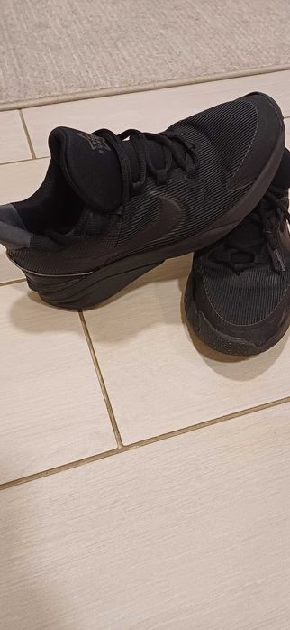 Adidasi Nike marimea 39