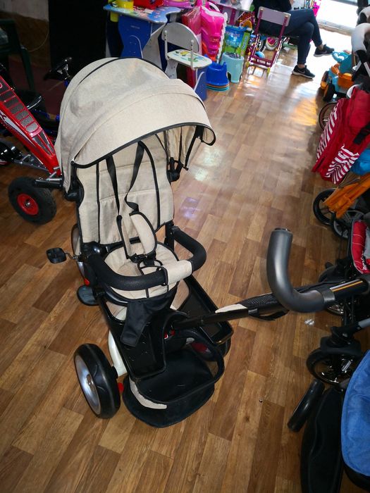 Tricicleta cu pozitie de somn si scaun reversibil