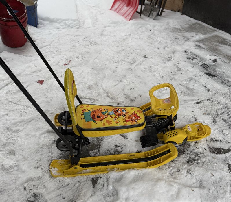 Сани снегокат детский