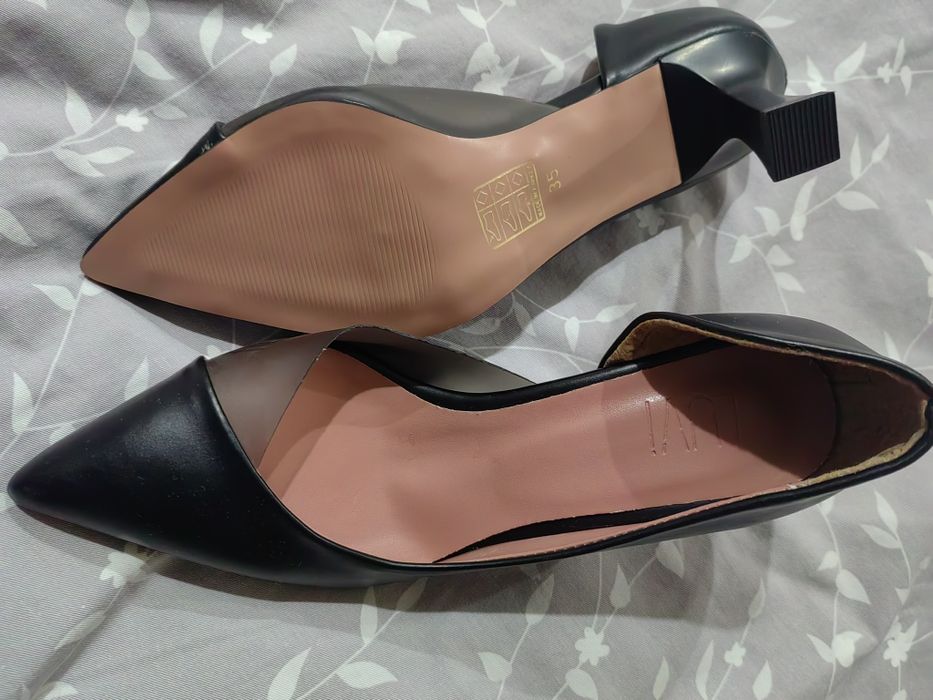 Продам туфли новые