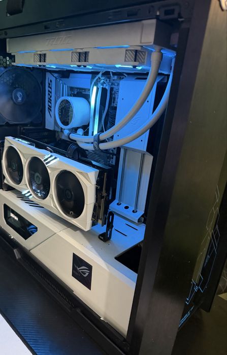 PC Gaming|Ryzen 7 7800 x3d|MSI RTX 4070 TI