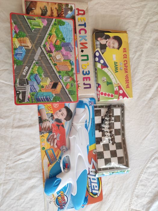 Лот от детски игри
