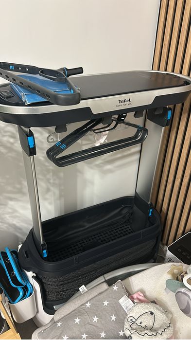 Aparat vertical statie de dalcat igienizat si uscat cu aburi tefal