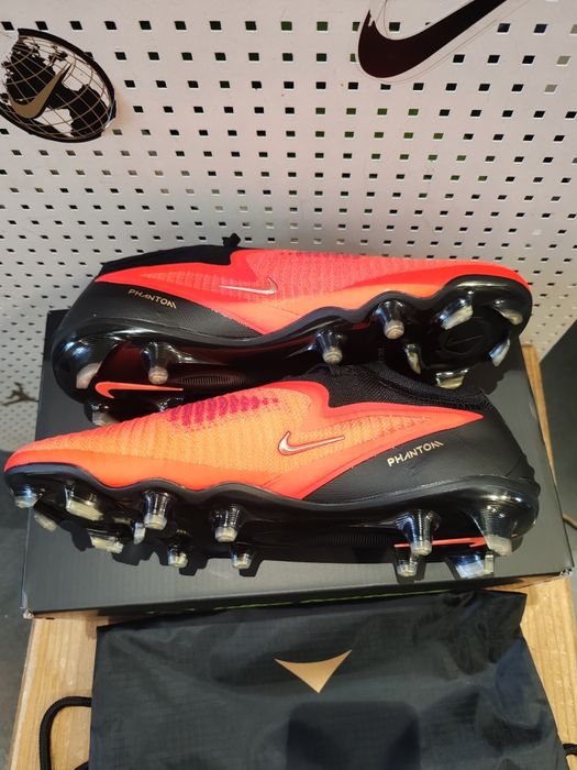 Ghete fotbal profesionale Nike Phantom 6 Low Elite FG
