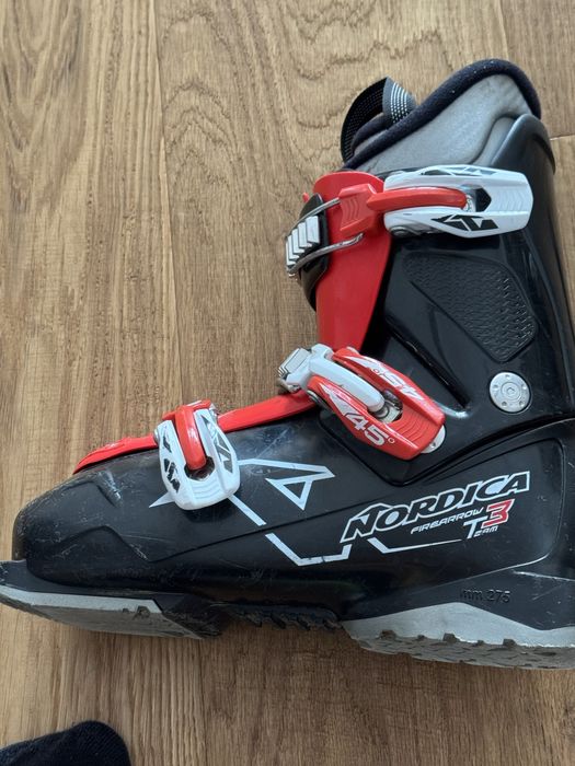 Vand Clapari Ski Salomon,Nordica,numere 17,5;19,5;24/24,5;25/25,5 -