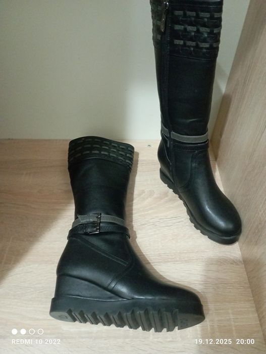 Сапожки для девочки новый