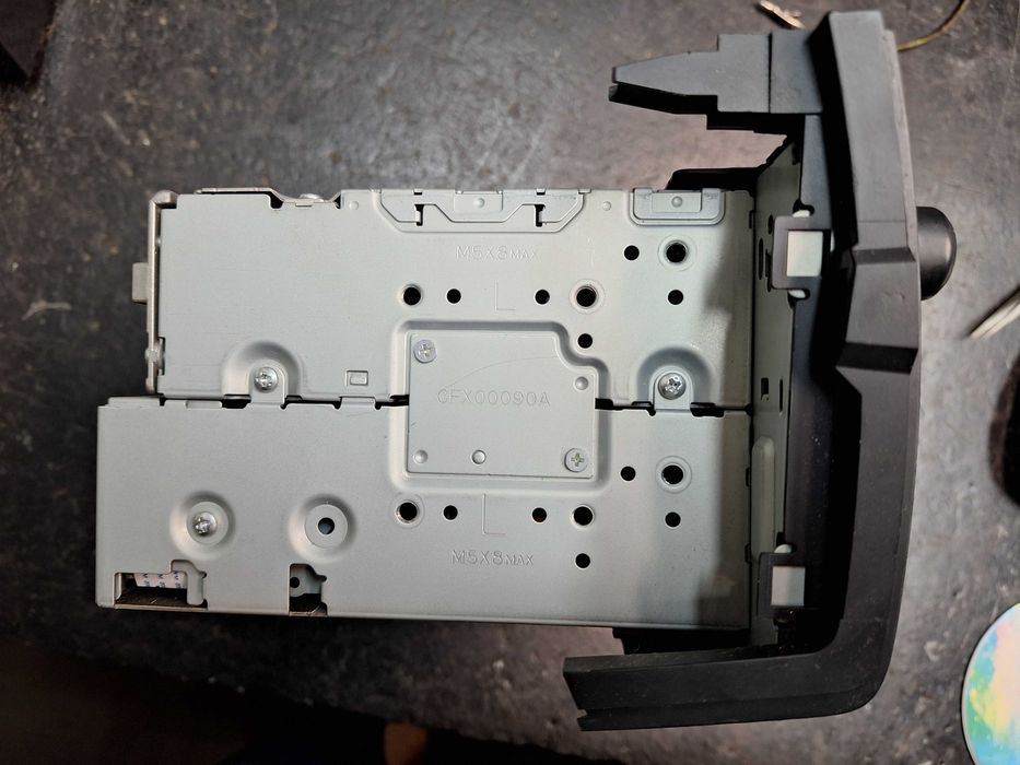 авторадио CD MP3 за TOYOTA RAV4 CQ-TT3571A в перфектно състояние