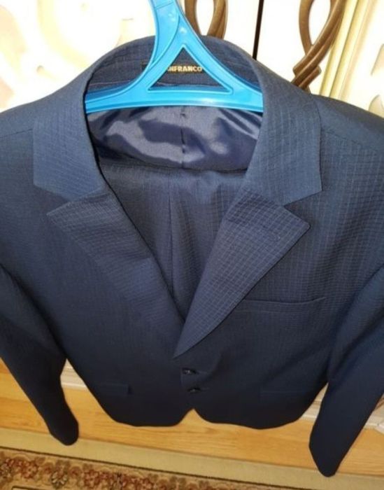 Продам костюм мужской