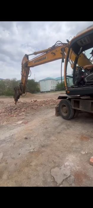 Услуги экскаваторов и гидромолота
