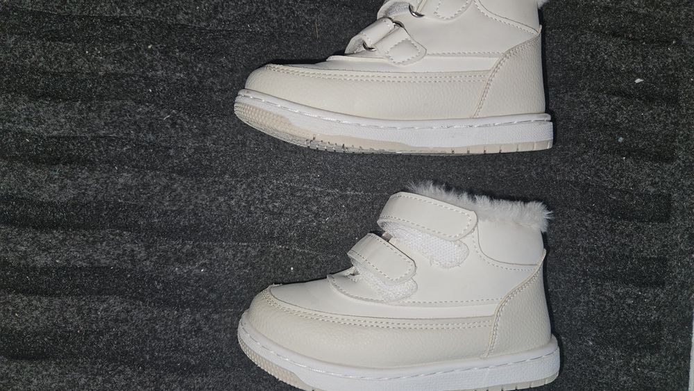 Детски зимни боти и ботуши