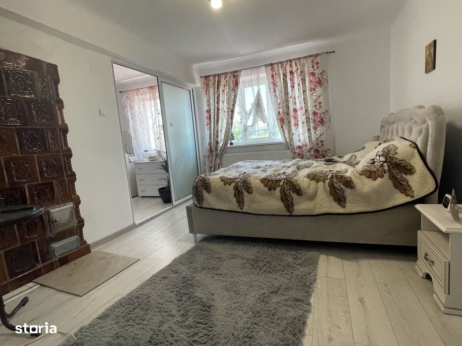 Casa spatioasa cu 5 camere