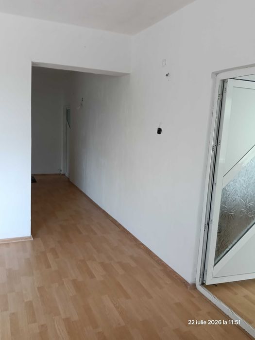 2 Mai, Casa de vânzare