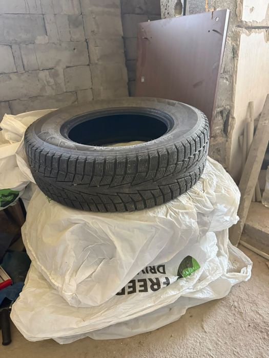 Продам  зимние шины на RX 300