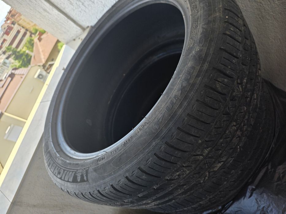 Michelin 245/45/19