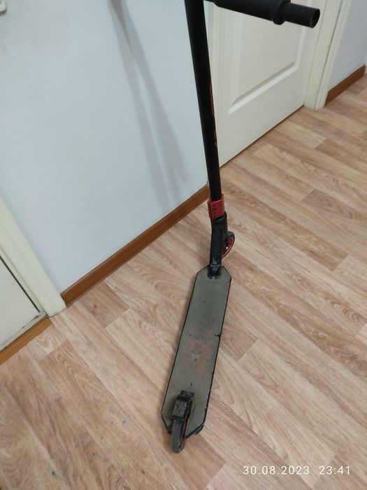 Продам трюковой самокат