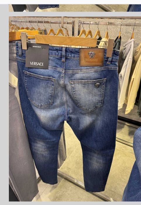 blugi modele noi versace