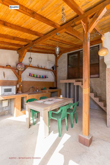 Дава се под наем Къща в с. Брестовец, Област Плевен - 206 кв.м за 665 € - Снимка #4