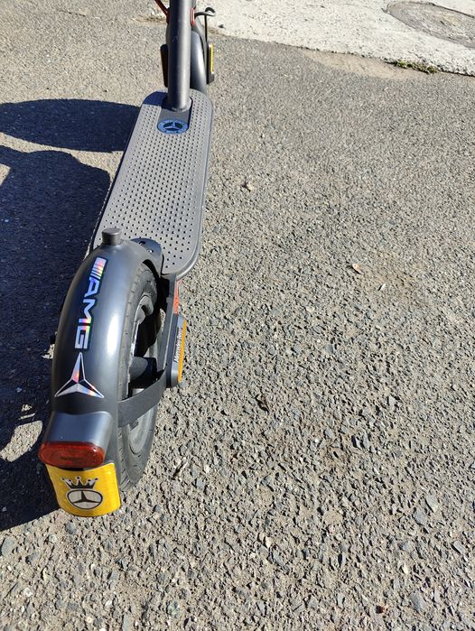 Продам самокат Xiaomi m 365