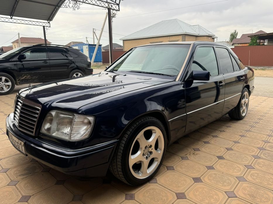 Продам 124 мерс (ешка)