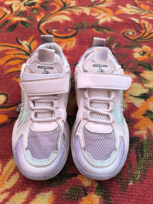 Детские кросовки на девочку