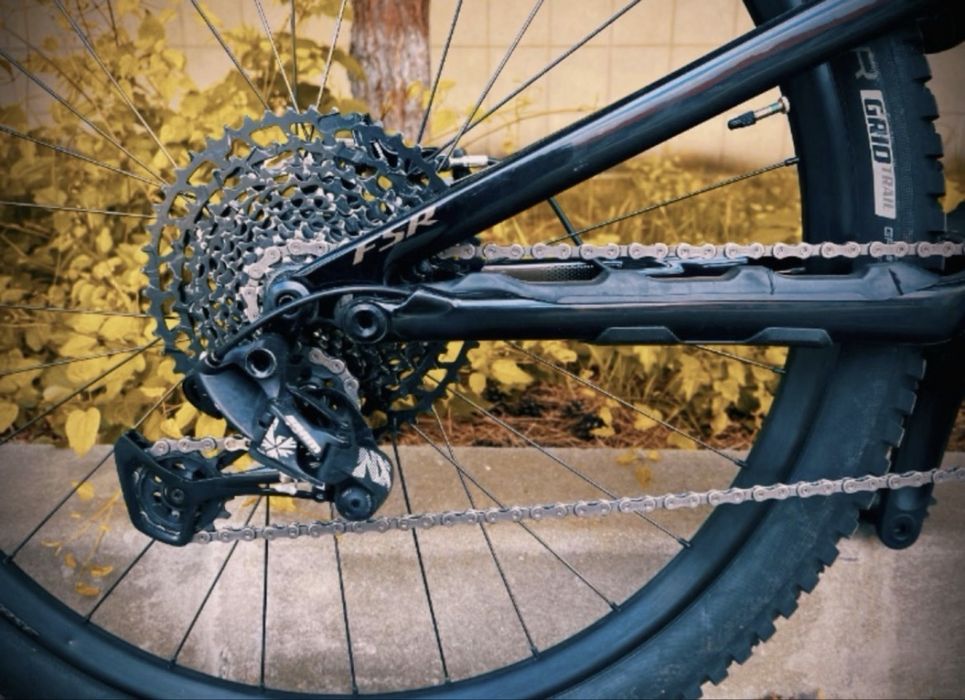 Specialized turbo levo SL carbon.