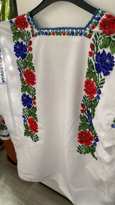 Vând cămașă tradițională