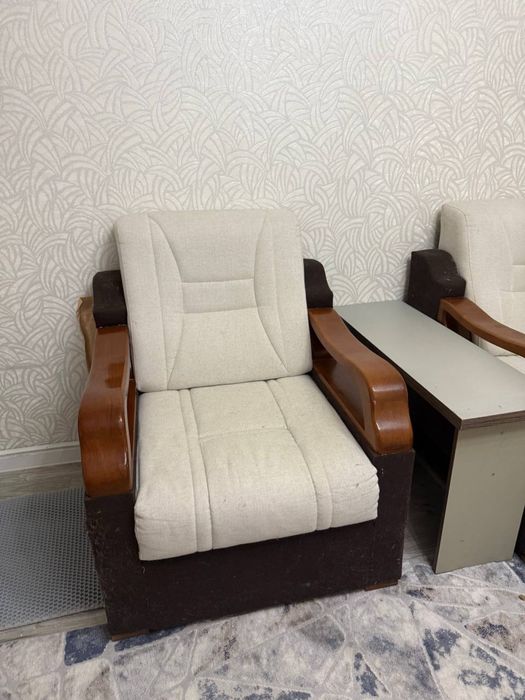 Продается кресло, б/у