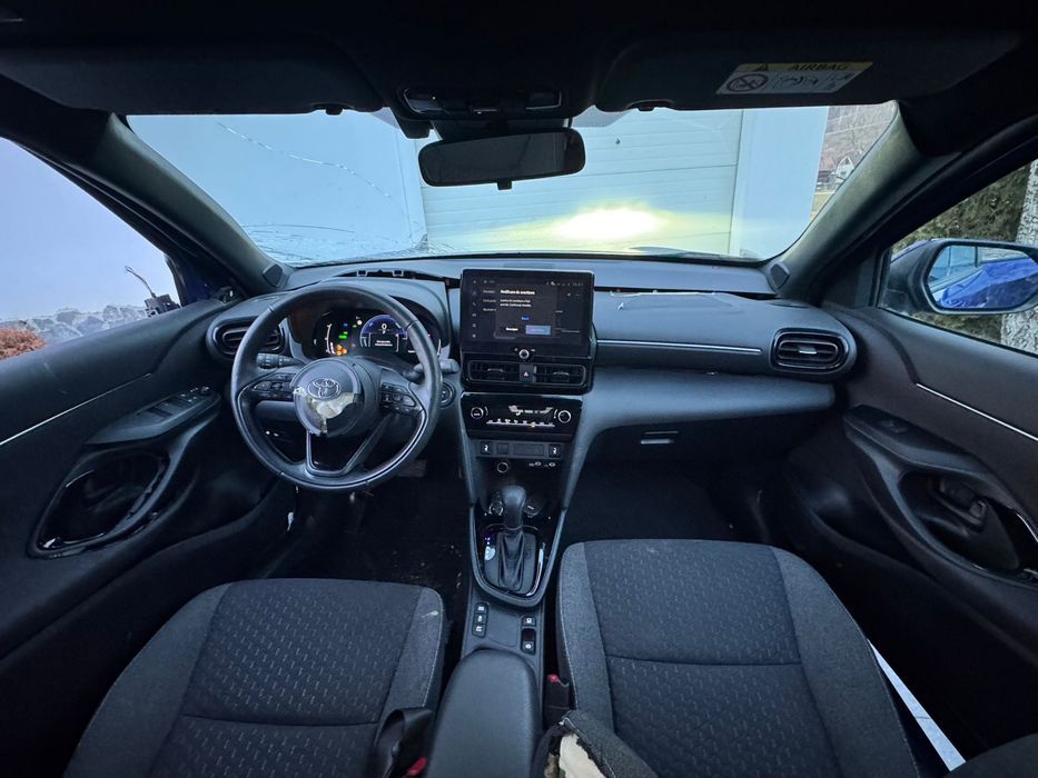 Toyota yaris cross avariat