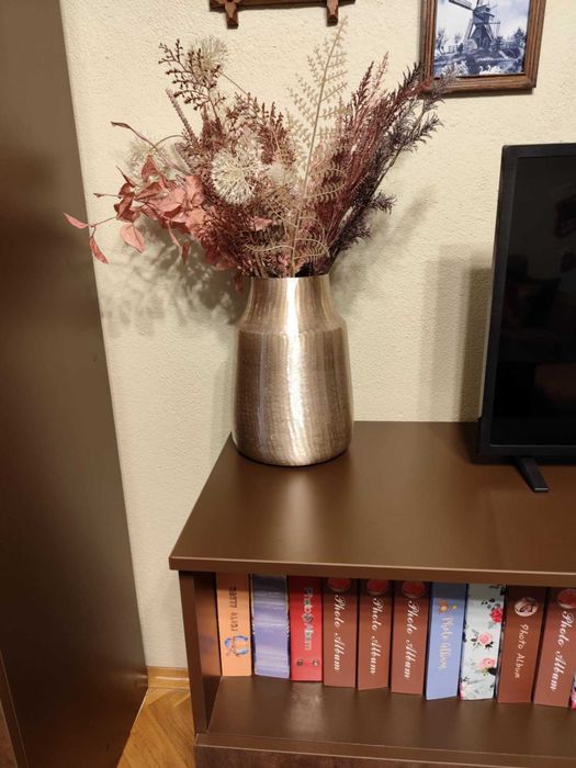 Голяма ваза от Юск и 3 малки вазички (чешка, шотландска и китайска)