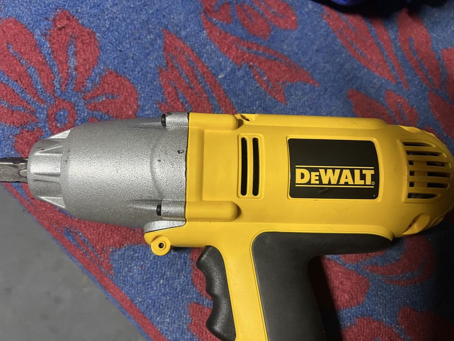 Vând impact dewalt 18 v
