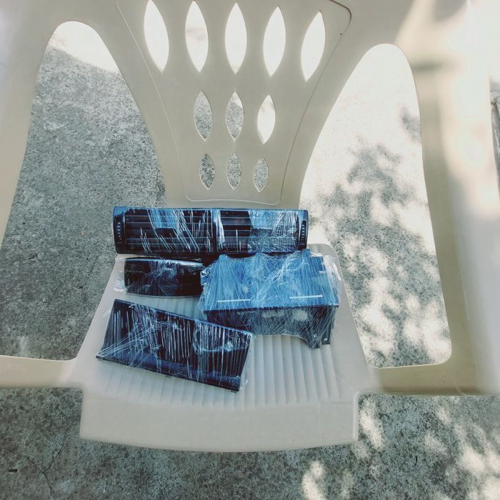 Части за ауди а4 б6  има и врати оборудвани черен металик